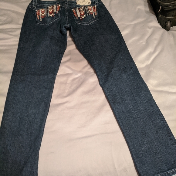 Jeans - Picture 2 of 4